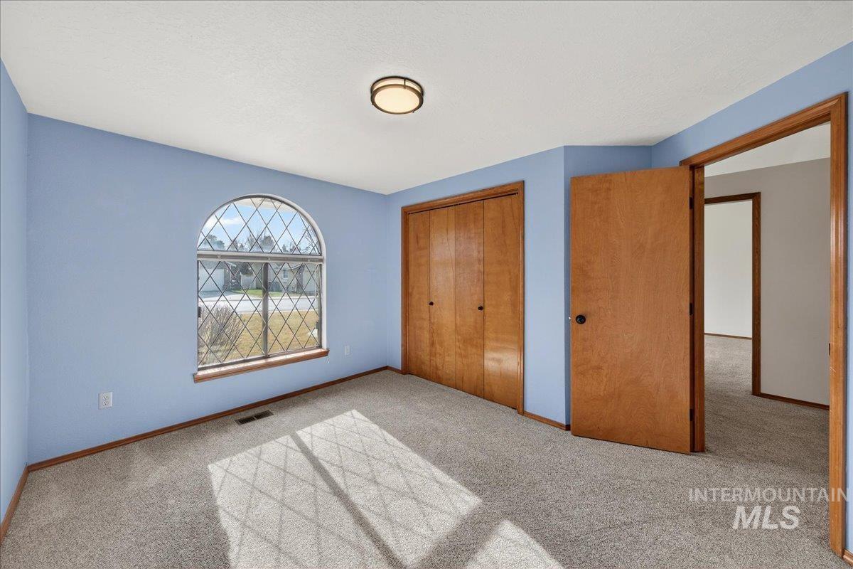 9698 West Linstock Lane Boise, ID 83704 - Photo 7 of 31