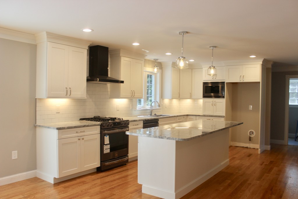 44 Gilman Road Billerica, MA 01862 - Photo 3 of 19