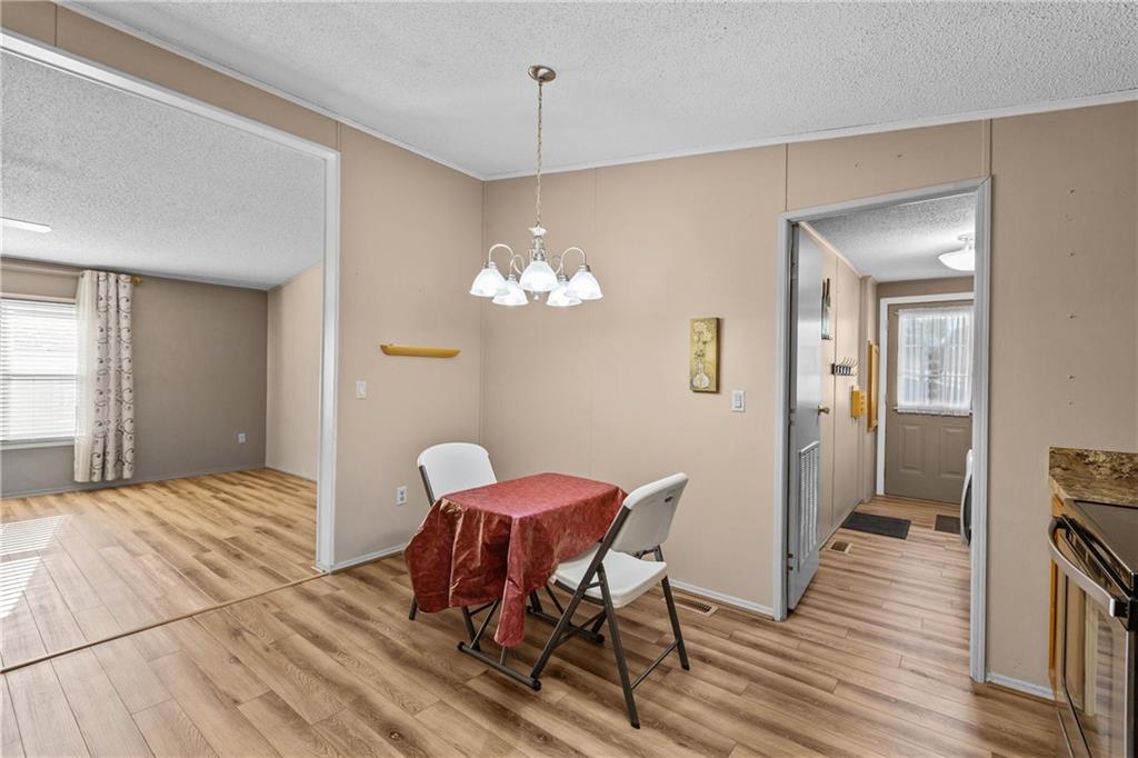 264 Ridge Lane Murrysville, PA 15668 - Photo 6 of 35 Plenty of room for a table