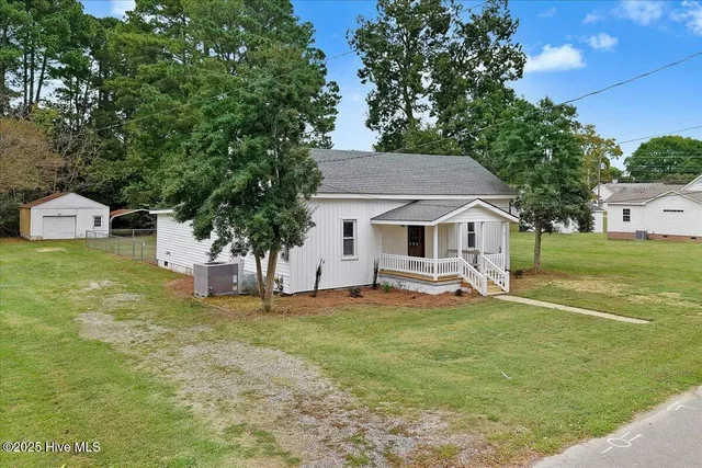 $229,900 | 205 East Carolina Street, Fremont, NC 27830