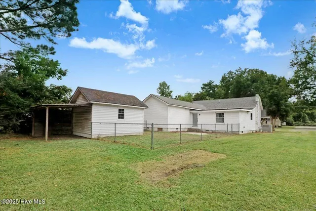 $229,900 | 205 East Carolina Street, Fremont, NC 27830