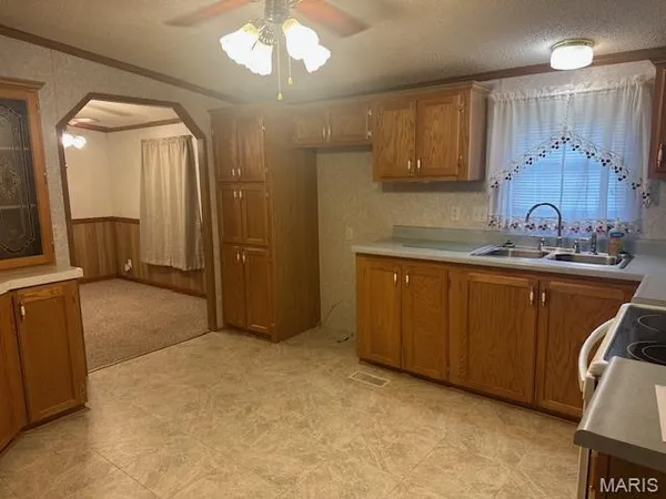 $189,900 | 5600 Meadow Lane, Farmington, MO 63640