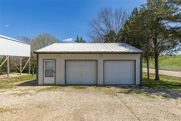 $189,900 | 5600 Meadow Lane, Farmington, MO 63640