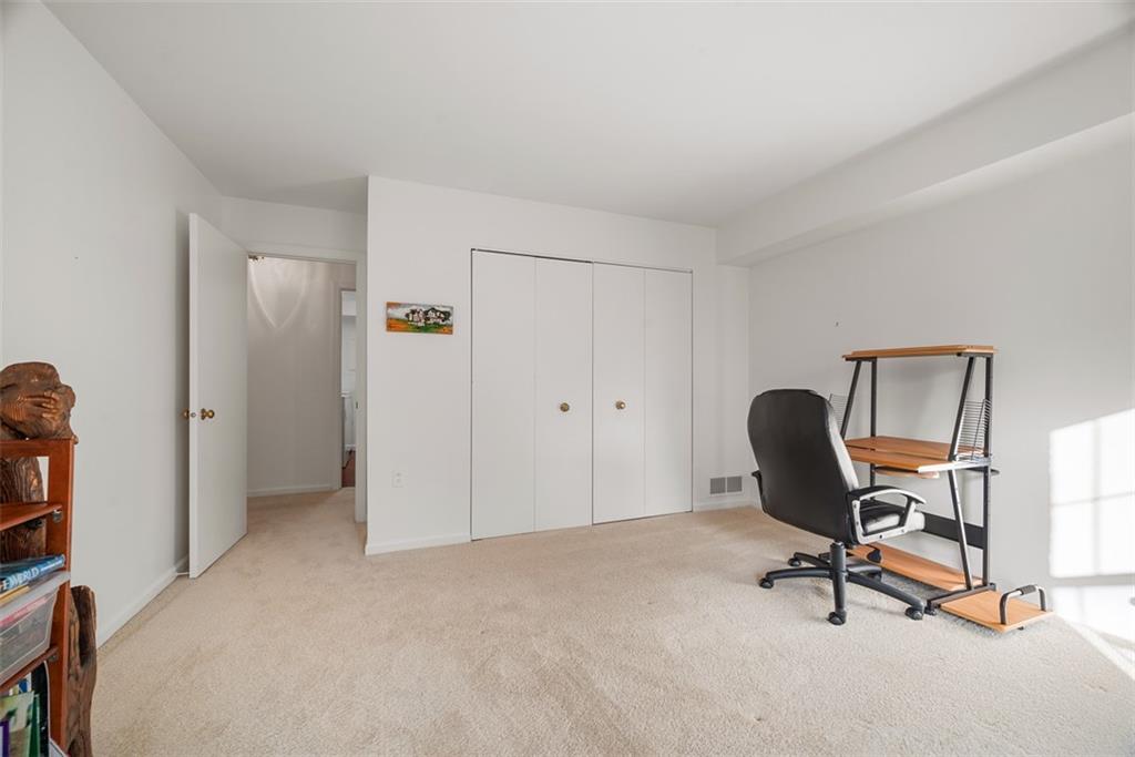 302 Fox Chapel Road, Unit 613 Pittsburgh, PA 15238 - Photo 28 of 37 a view of a workspace with furniture