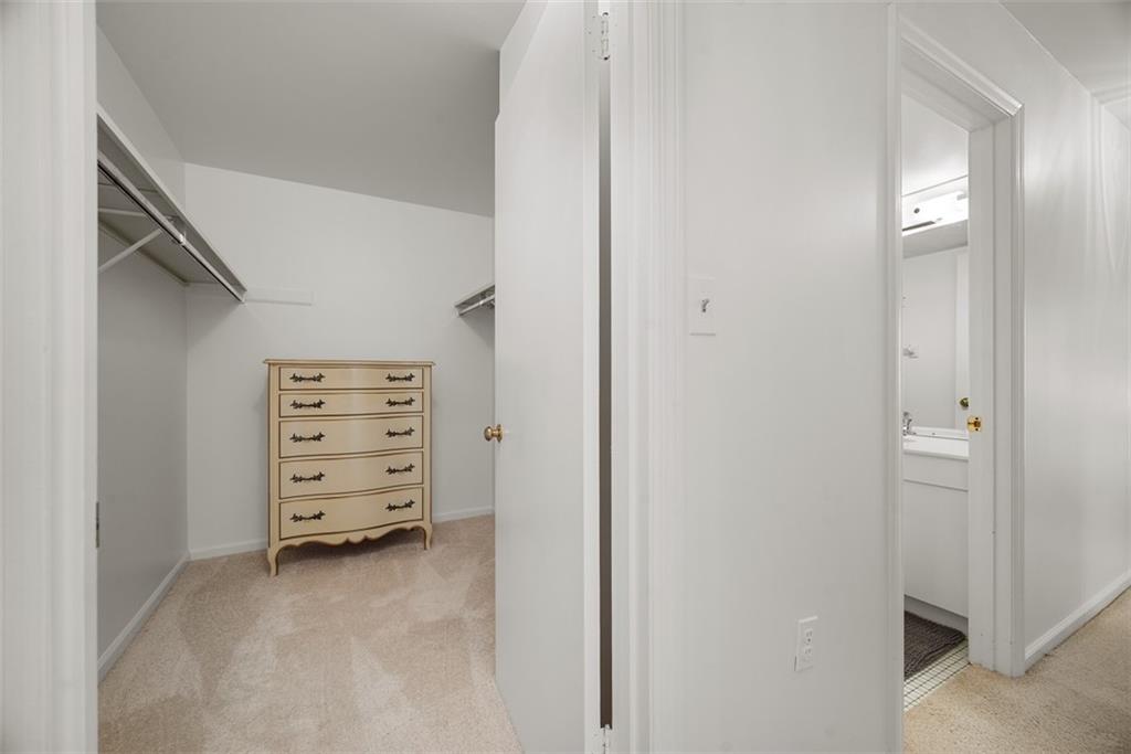 302 Fox Chapel Road, Unit 613 Pittsburgh, PA 15238 - Photo 30 of 37 a view of room with closet