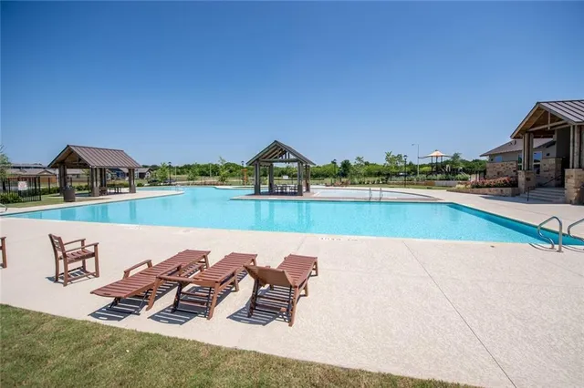 a view of a house with outdoor space