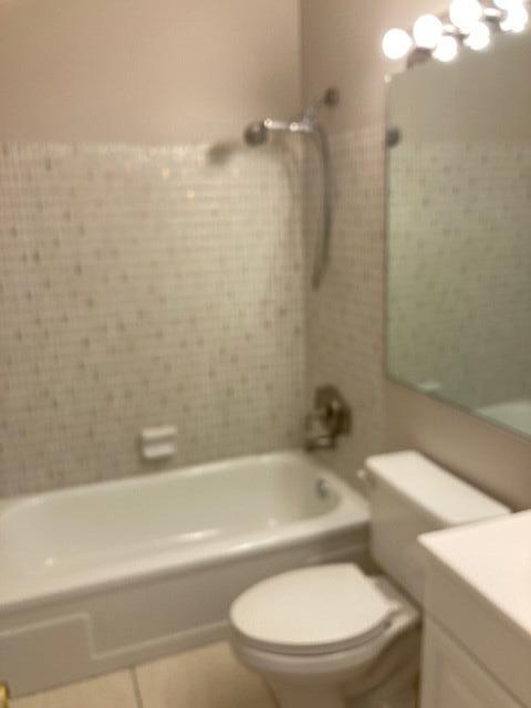 299 Southwest 7th Street, Unit 103 Boca Raton, FL 33432 - Photo 23 of 25 Hall Bath with Tub 3