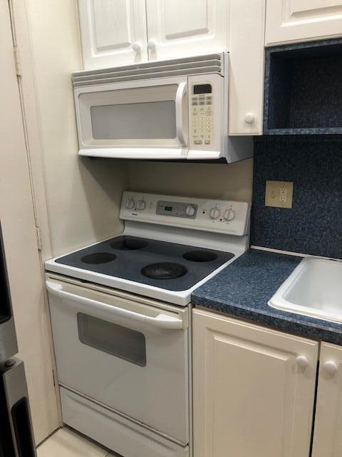 299 Southwest 7th Street, Unit 103 Boca Raton, FL 33432 - Photo 7 of 25 Kitchen 1