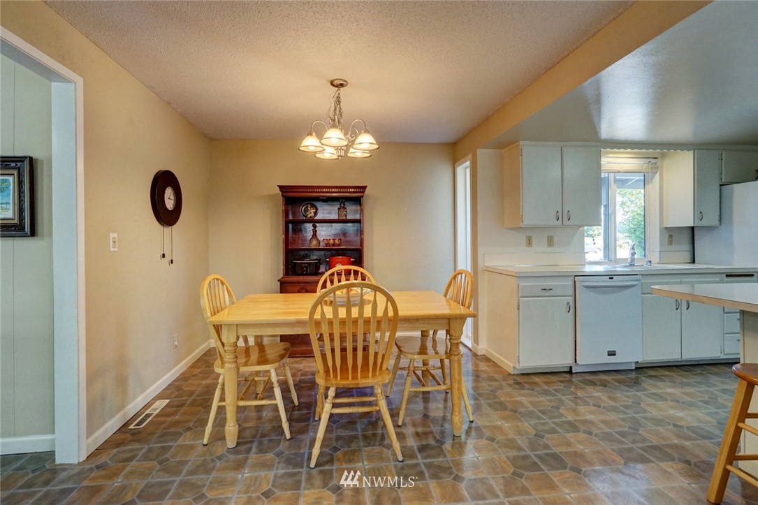 7710 Phillips Road Southwest Lakewood, WA 98498 - Photo 6 of 18