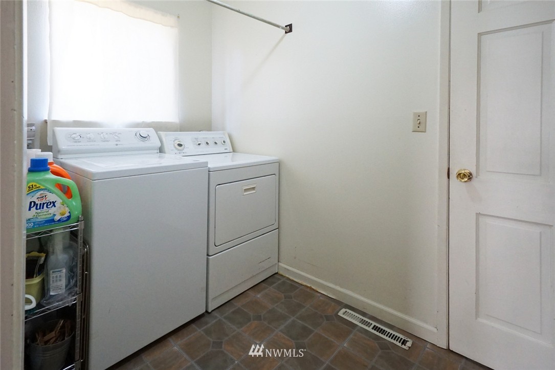 7710 Phillips Road Southwest Lakewood, WA 98498 - Photo 10 of 18