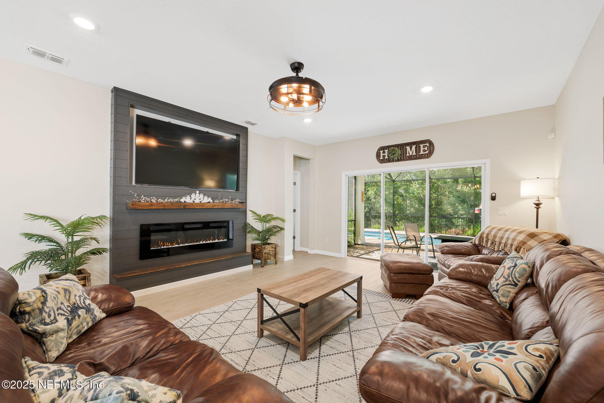 109 White Rabbit Run St. Augustine, FL 32092 - Photo 2 of 55 Living Room