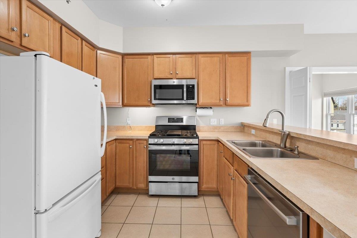 33 Naomi's Way, Unit 302 Colchester, VT 05446 - Photo 8 of 28