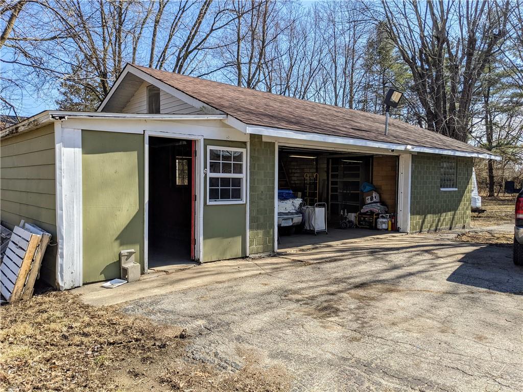 8217 Acton Road Indianapolis, IN 46259 - Photo 3 of 21 Gallery Image 3