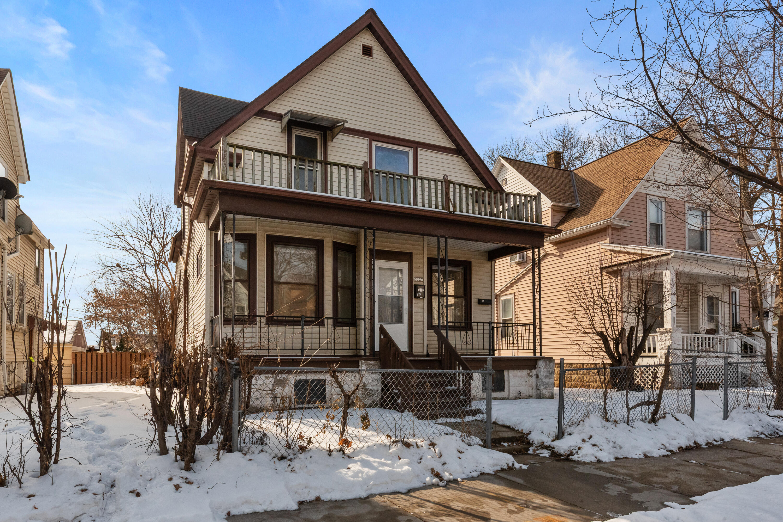 3527 West Branting Lane Milwaukee, WI 53215 - Photo 1 of 1 3527 W Branting Ln-22