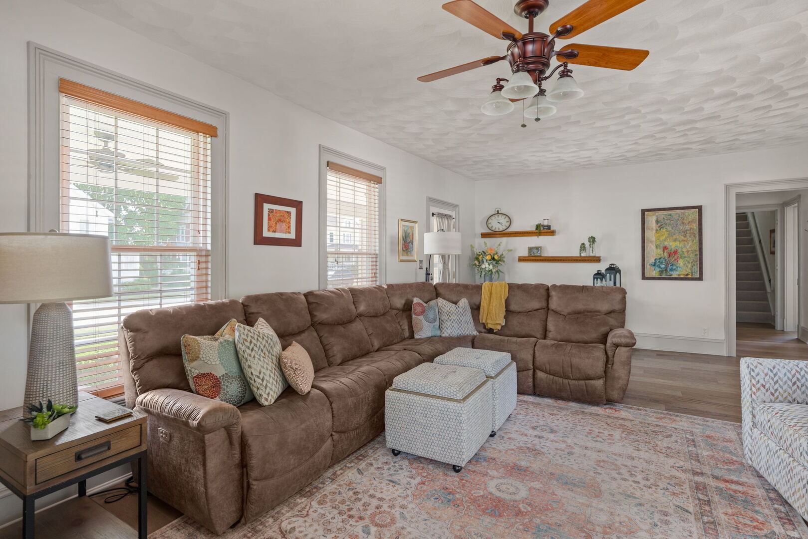 417 North State Street Geneseo, IL 61254 - Photo 24 of 51 a living room with furniture