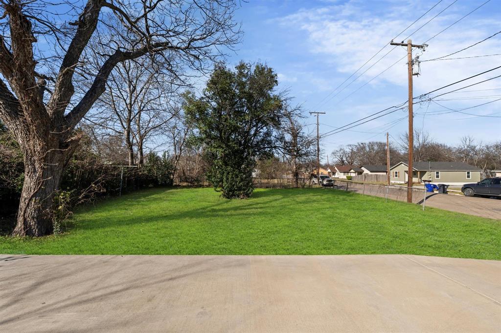 3100 North 27th Street Waco, TX 76708 - Photo 22 of 27 a view of backyard with green space