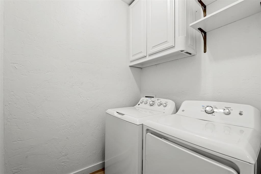 3100 North 27th Street Waco, TX 76708 - Photo 10 of 27 a utility room with dryer and washer