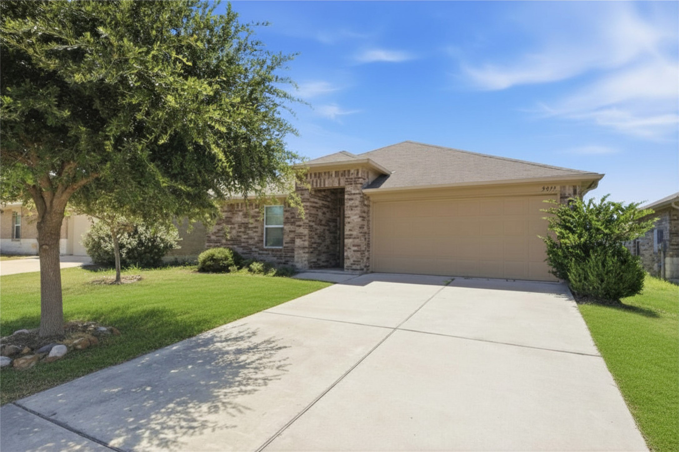 5813 Roderick Drive Austin, TX 78724 - Photo 3 of 25