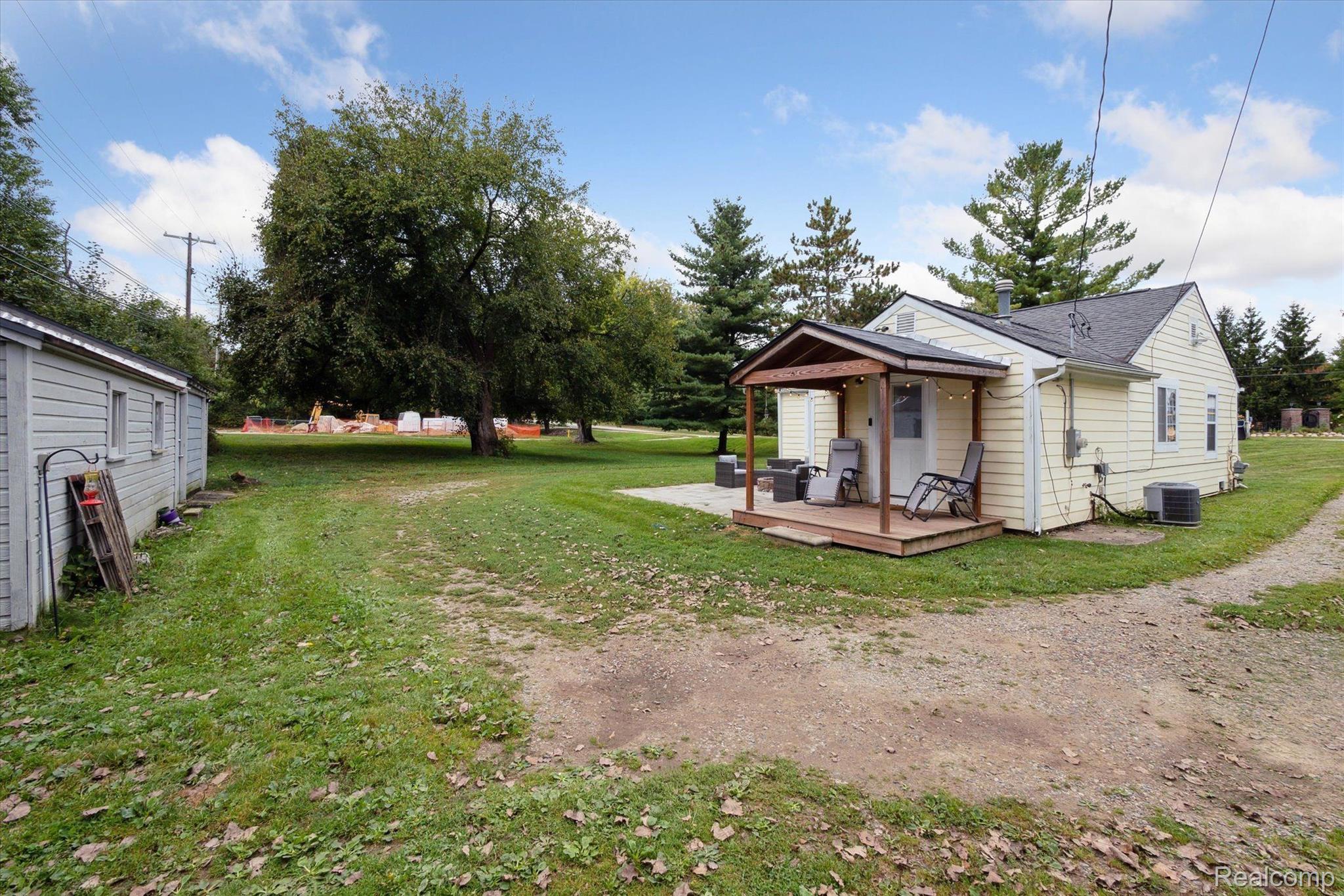 6149 Waldon Road Clarkston, MI 48346 - Photo 31 of 33 Gallery Image 31