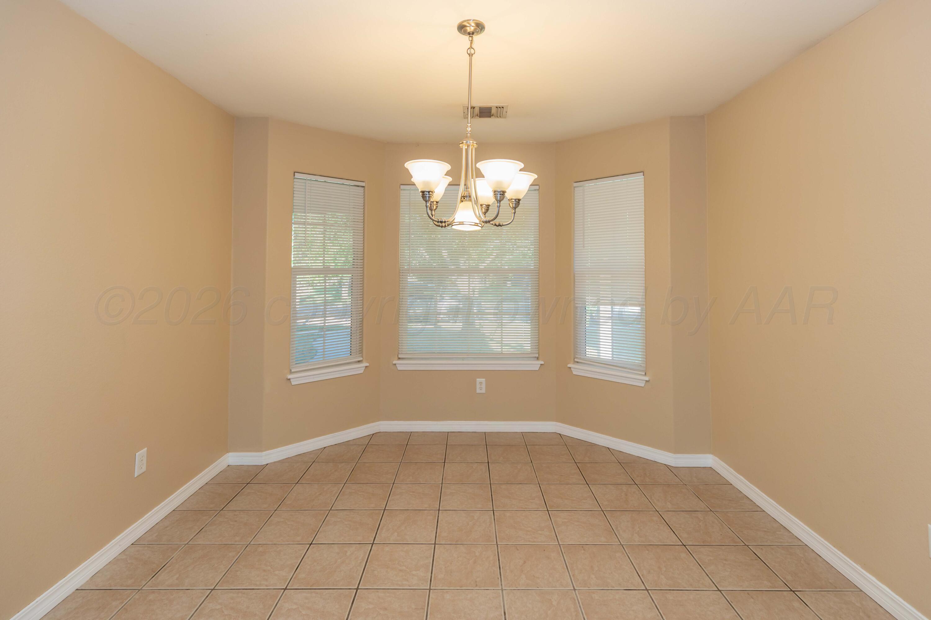 4207 Ross Street Amarillo, TX 79118 - Photo 15 of 40 DINING VIEW 2