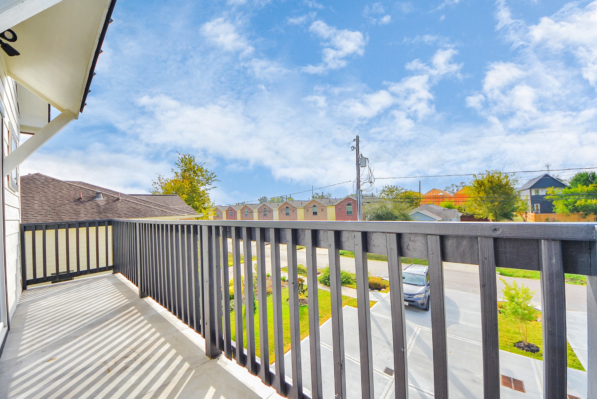 611 East 39th Street, Unit D Houston, TX 77022 - Photo 29 of 33 a view of a balcony