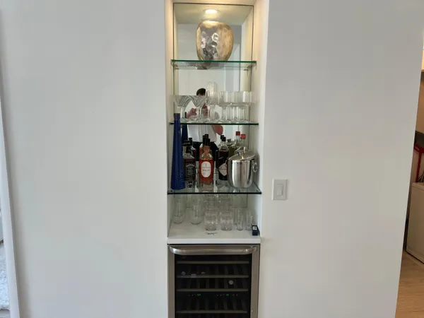 $5,000 | 550 Okeechobee Boulevard, Unit 612, West Palm Beach, FL 33401