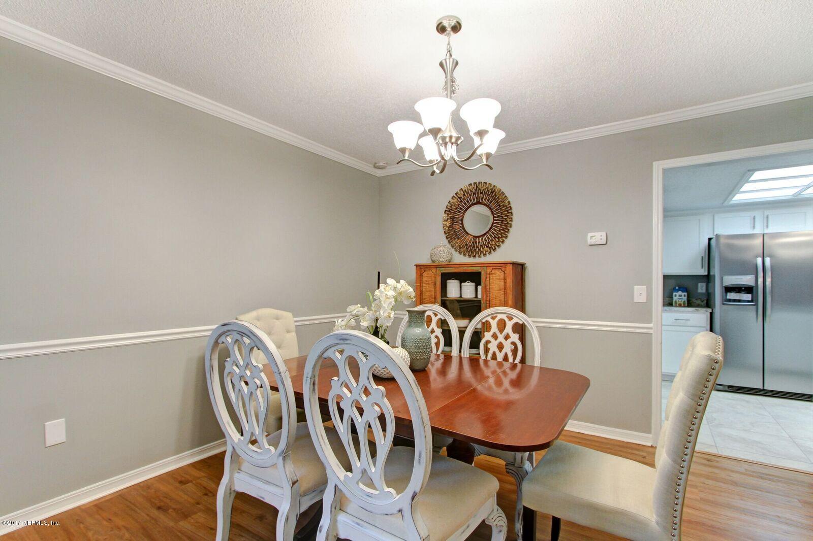 11834 Remsen Road Jacksonville, FL 32223 - Photo 25 of 43 Rave Home Staging in Jacksonville (19)_p