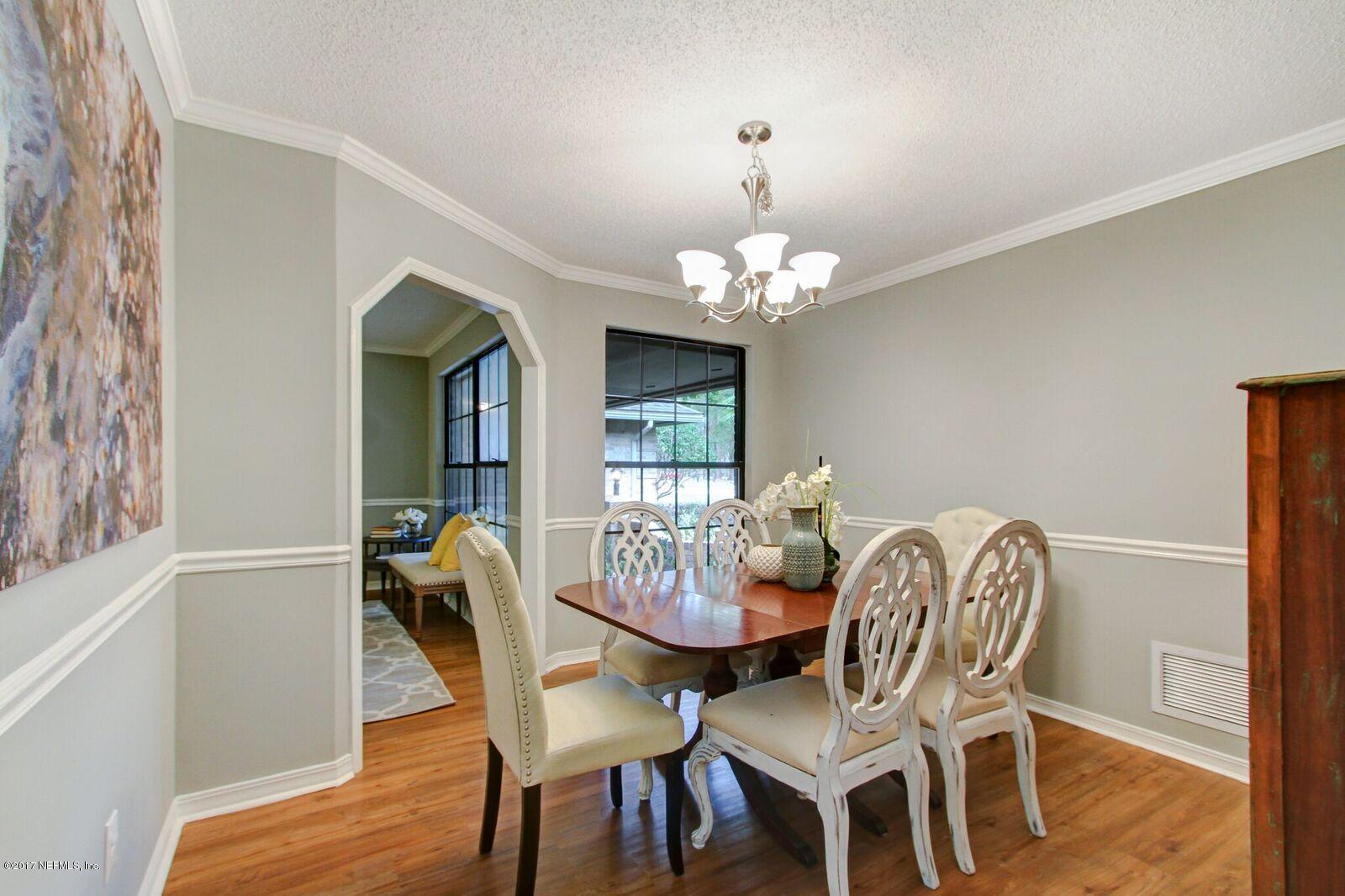 11834 Remsen Road Jacksonville, FL 32223 - Photo 28 of 43 Rave Home Staging in Jacksonville (22)_p