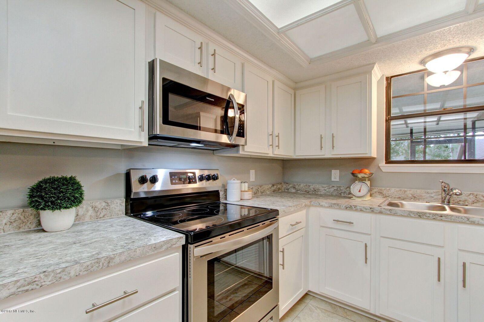 11834 Remsen Road Jacksonville, FL 32223 - Photo 32 of 43 Rave Home Staging in Jacksonville (26)_p