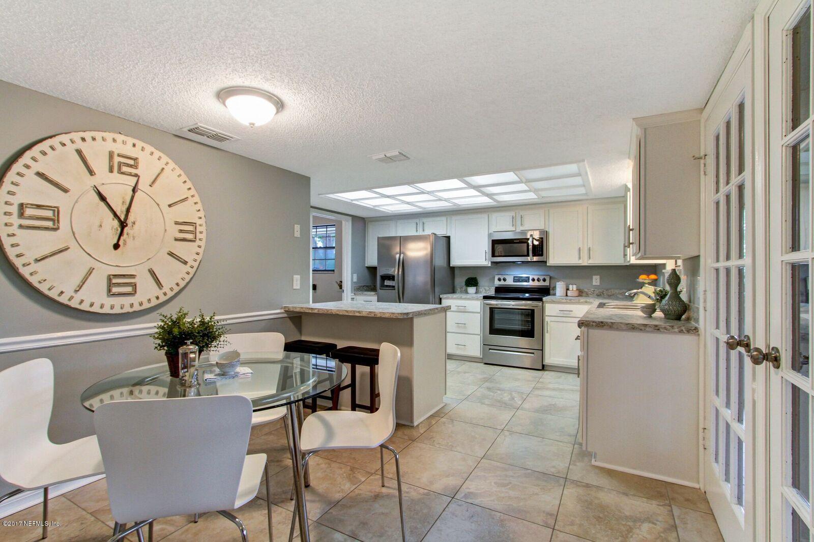 11834 Remsen Road Jacksonville, FL 32223 - Photo 38 of 43 Rave Home Staging in Jacksonville (32)_p