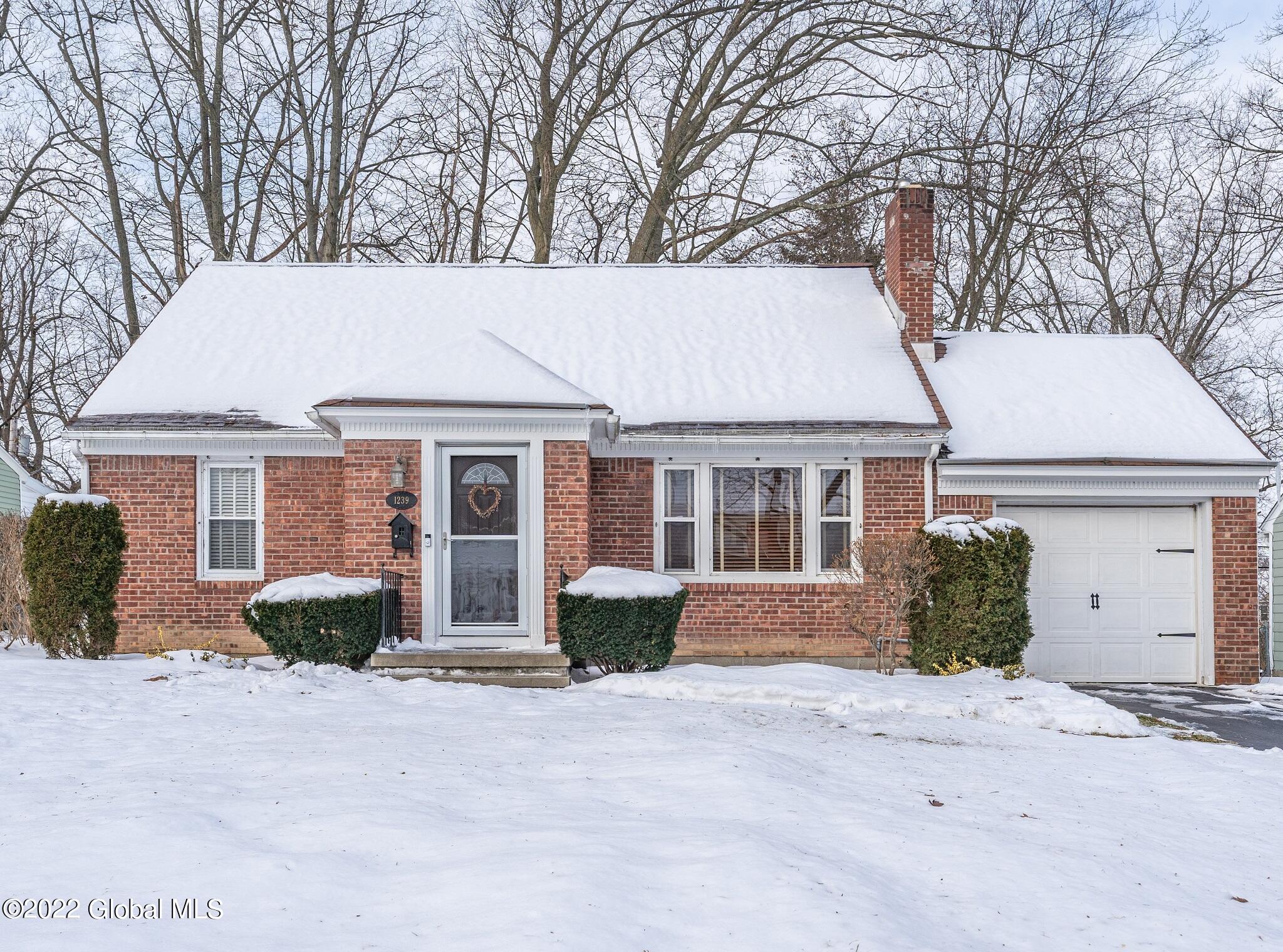 1239 Waverly Place Schenectady, NY 12308 - Photo 1 of 34 1239 ext 3