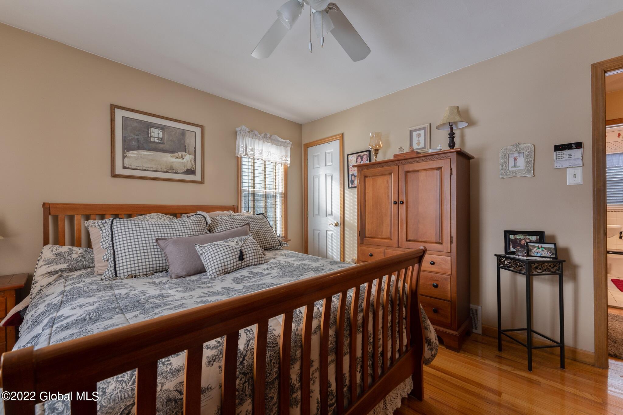 1239 Waverly Place Schenectady, NY 12308 - Photo 16 of 34 1239 Waverly Pl Schenectady NY mls-24