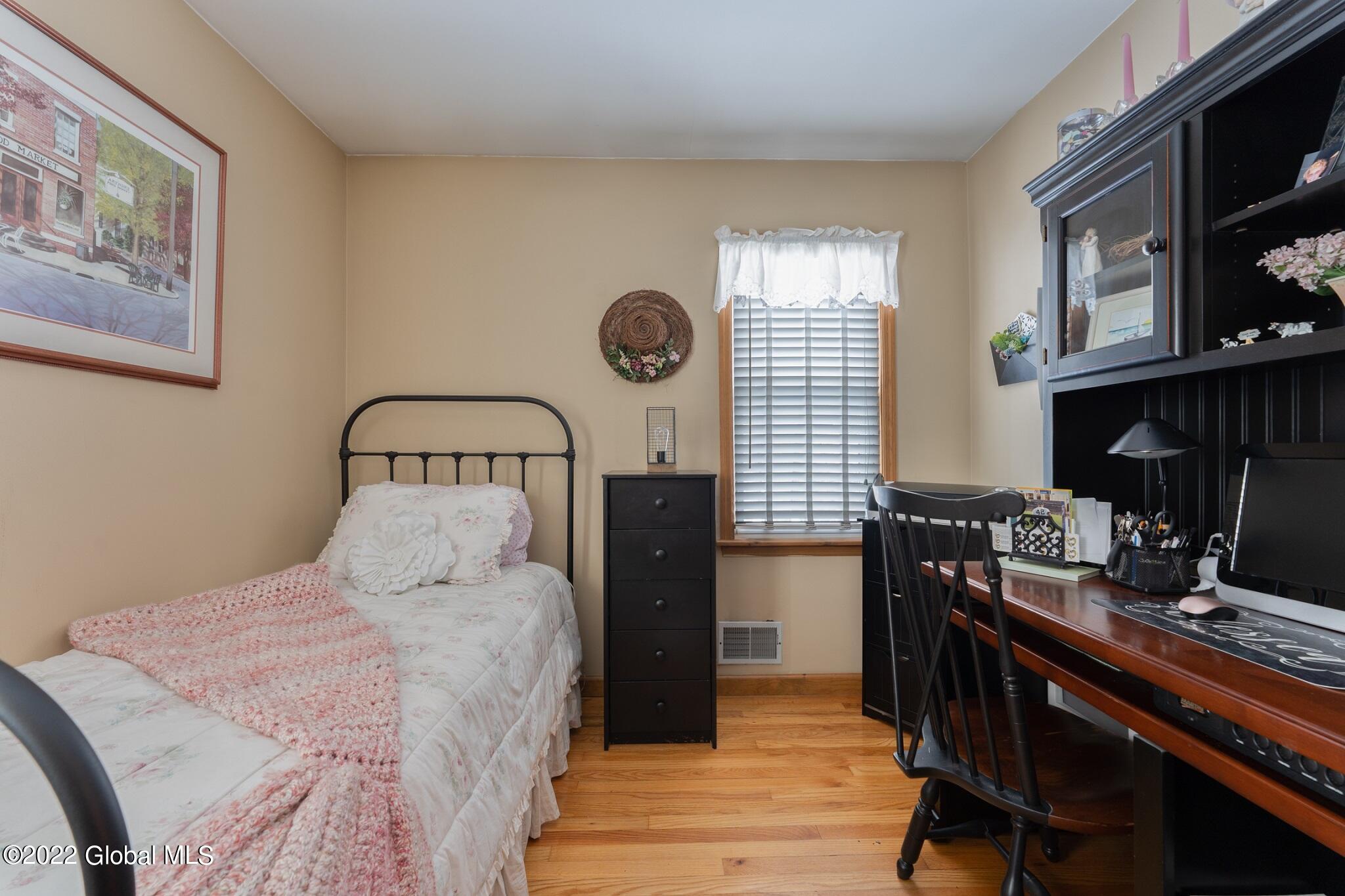 1239 Waverly Place Schenectady, NY 12308 - Photo 18 of 34 1239 Waverly Pl Schenectady NY mls-26