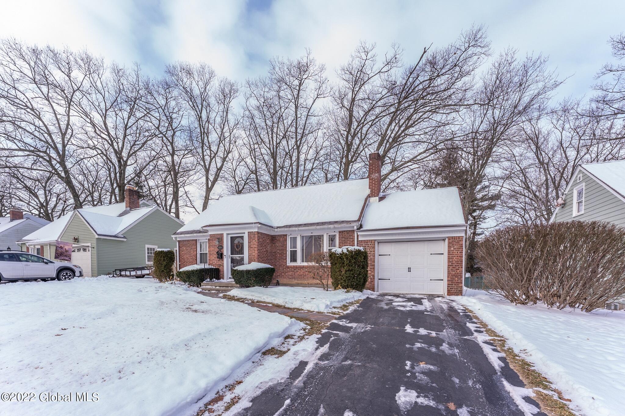 1239 Waverly Place Schenectady, NY 12308 - Photo 3 of 34 1239 Waverly Pl Schenectady NY mls-1