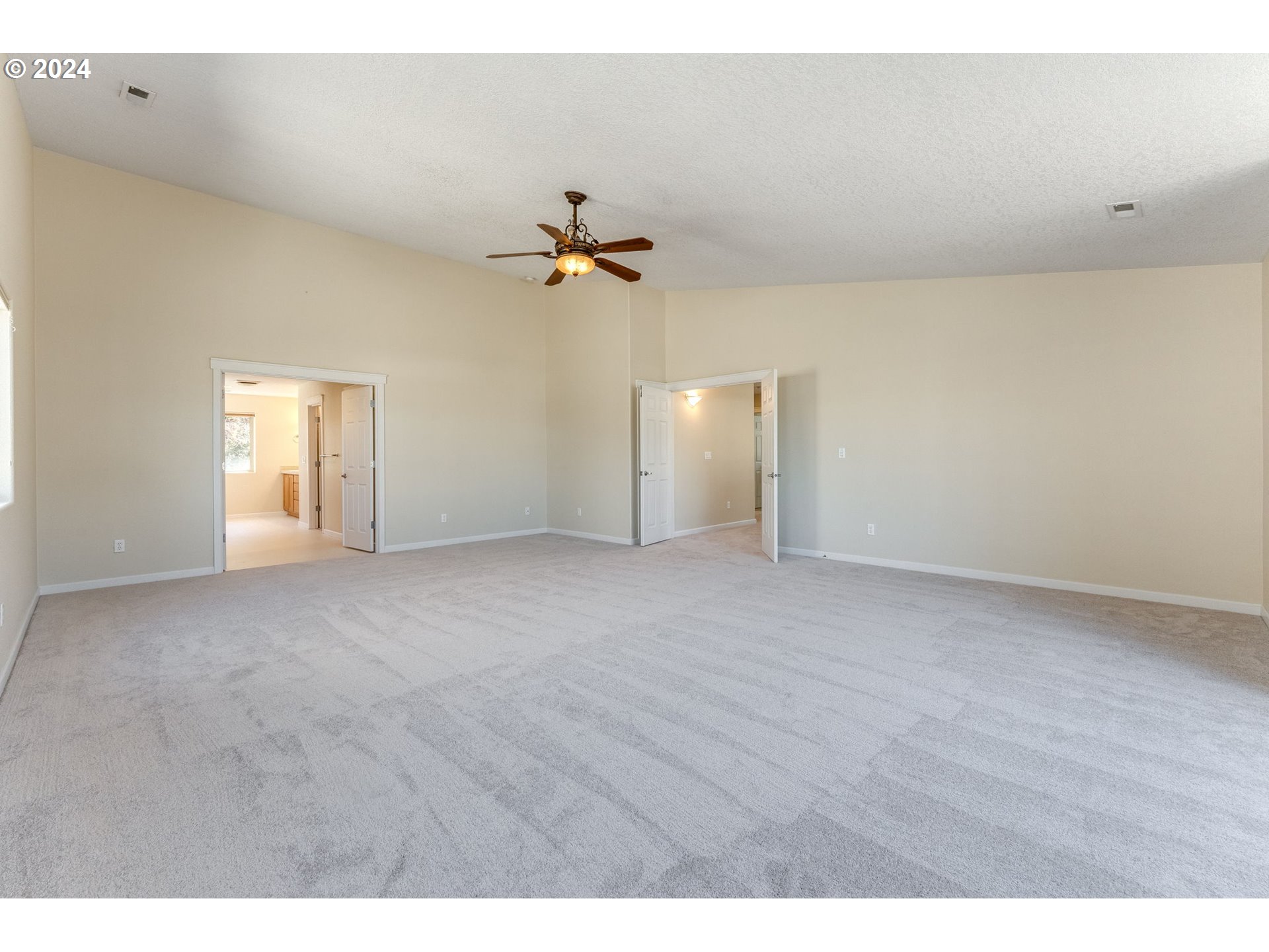 768 North 28th Avenue Cornelius, OR 97113 - Photo 23 of 40 a view of empty room with ceiling fan