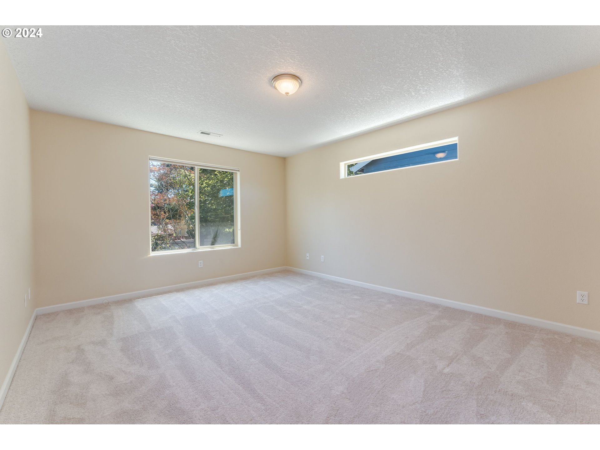 768 North 28th Avenue Cornelius, OR 97113 - Photo 32 of 40 a view of an empty room with a window