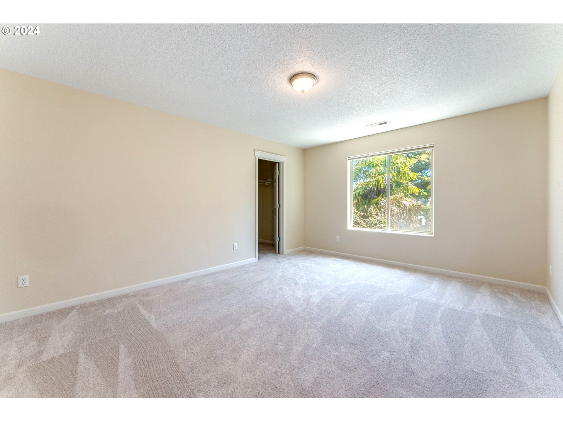 768 North 28th Avenue Cornelius, OR 97113 - Photo 34 of 40 a view of an empty room with a window