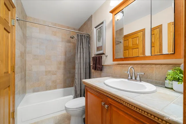 $369,900 | 500 North Lyle Avenue, Elgin, IL 60123