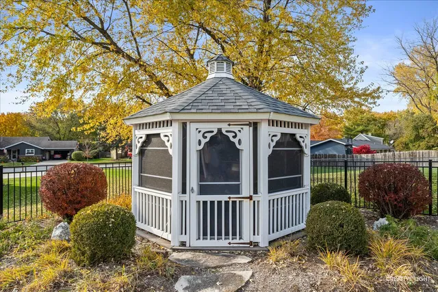 $369,900 | 500 North Lyle Avenue, Elgin, IL 60123