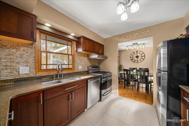 $369,900 | 500 North Lyle Avenue, Elgin, IL 60123