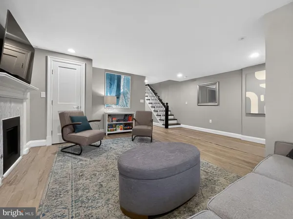 $2,000,000 | 611 Maryland Avenue Northeast, Washington, DC 20002