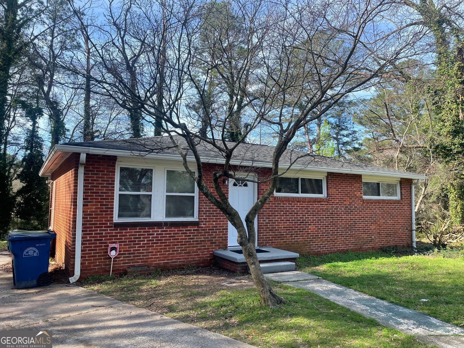 385 Macedonia Road Southeast Atlanta, GA 30354 - Photo 1 of 1
