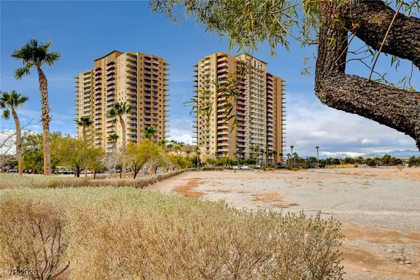 $2,500 | 8255 South Las Vegas Boulevard, Unit 1203, Las Vegas, NV 89123