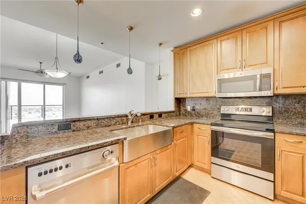 $2,500 | 8255 South Las Vegas Boulevard, Unit 1203, Las Vegas, NV 89123