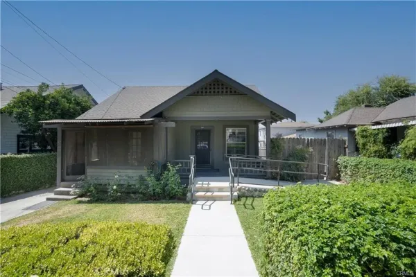 $2,200 | 90 East Sierra Madre Boulevard, Unit 90, Sierra Madre, CA 91024