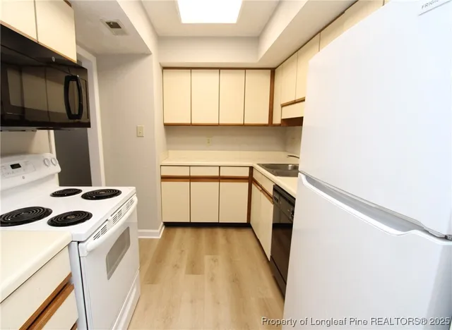 $1,295 | 118 Manhattan Court, Cary, NC 27511