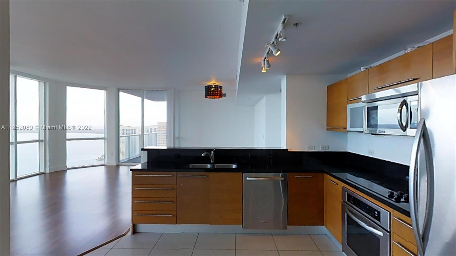 244 Biscayne Boulevard, Unit 4503 Miami, FL 33132 - Photo 13 of 33