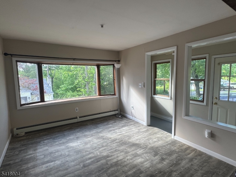 32 Laurel Drive Oak Ridge, NJ 07438 - Photo 4 of 19