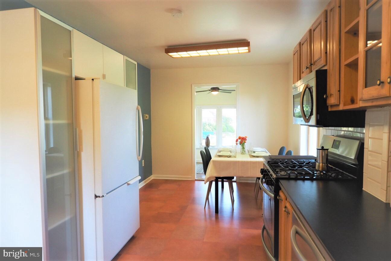 10701 Inwood Avenue Silver Spring, MD 20902 - Photo 11 of 25 Kitchen