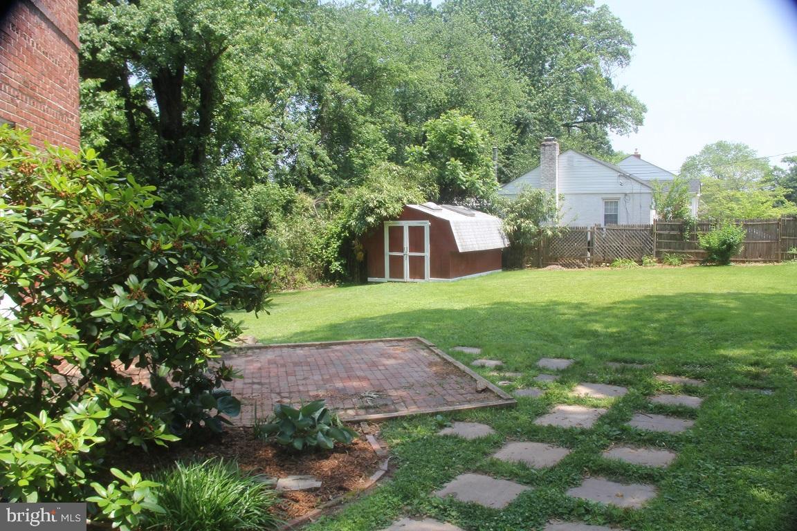 10701 Inwood Avenue Silver Spring, MD 20902 - Photo 16 of 25 Lovely backyard with large work shed with skylight